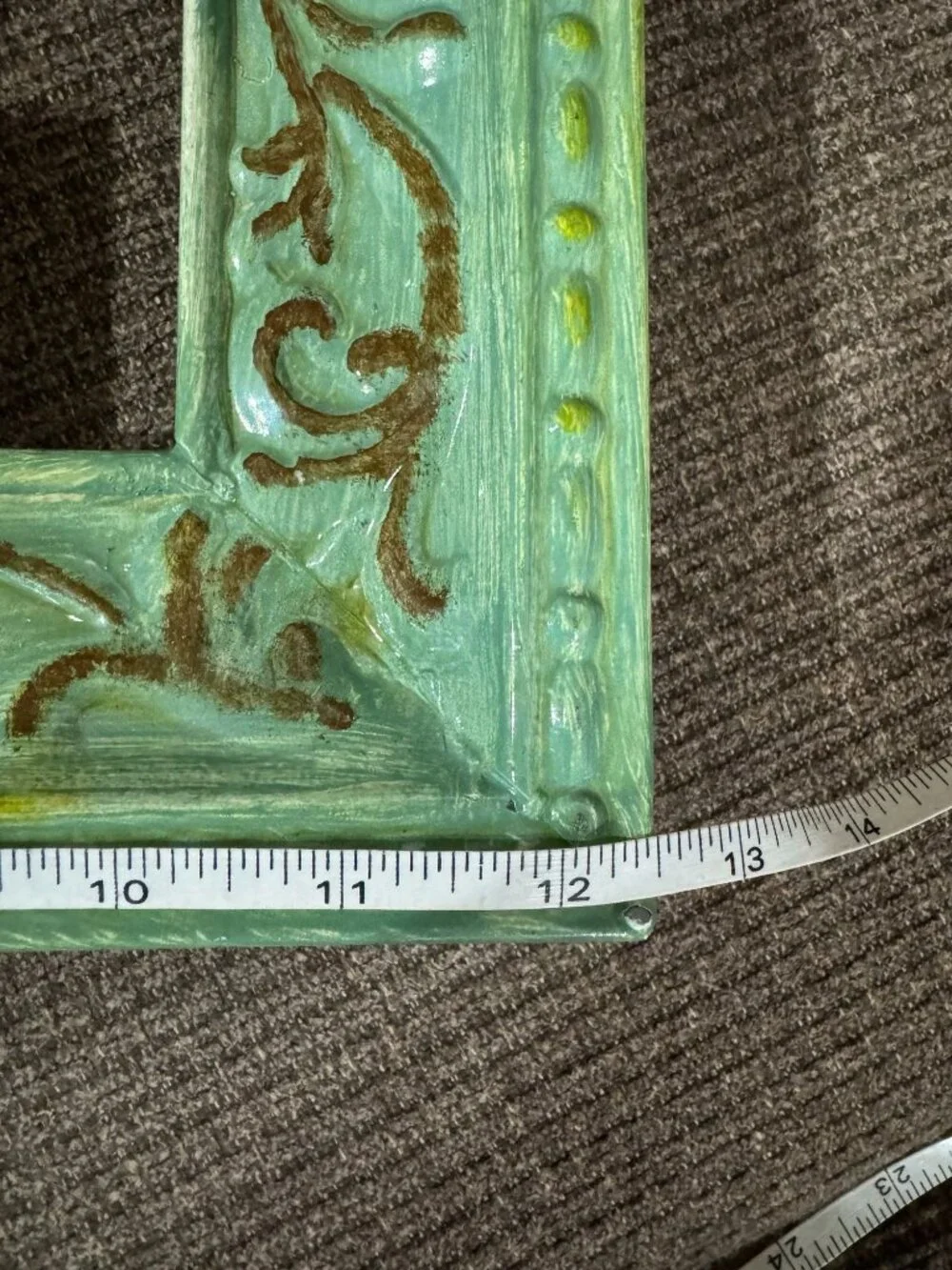 Set Of 2 Green Wall Art Frames With Decorative Vase Cutout And Scroll Details Ru